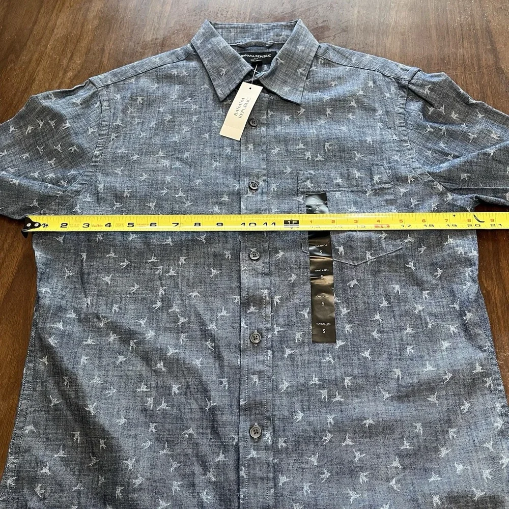 Banana Republic Soft Wash Men's S Cotton Blue Bird Print Button Down shirt NWT